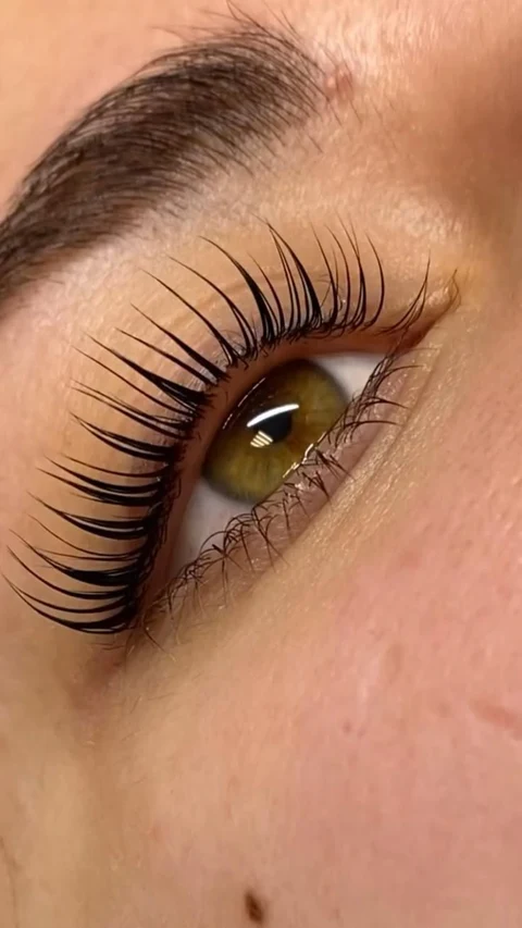 Exemple de rehaussement de cils